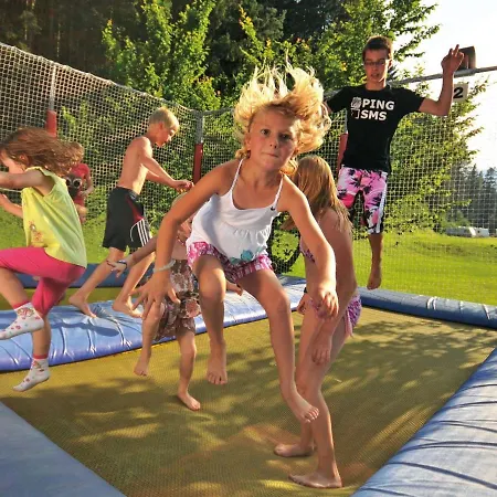 In Tyrol Near Slopes & Sauna 펜션